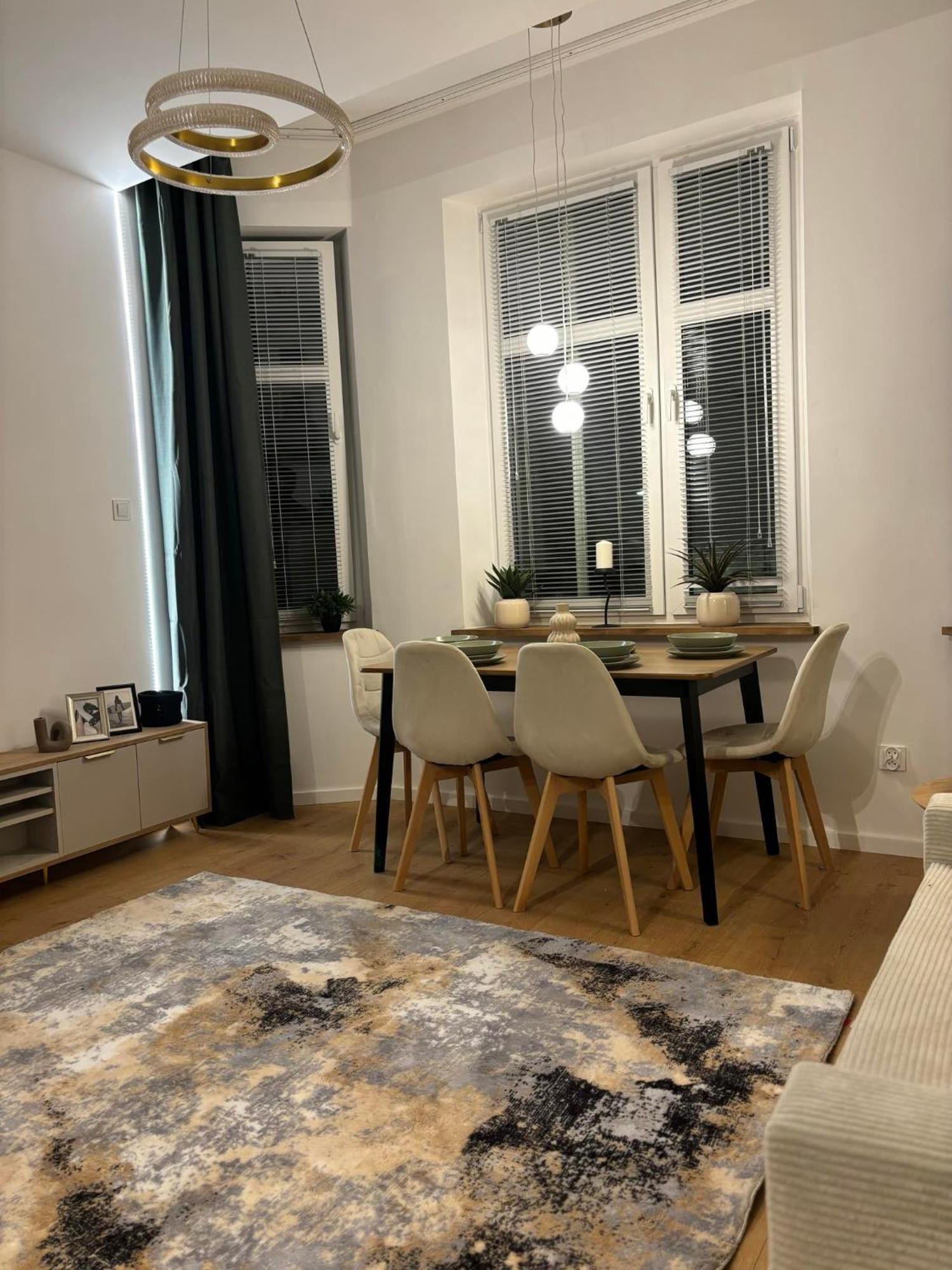 Apartament Pod Wieza 1 ヴァウブジフ エクステリア 写真